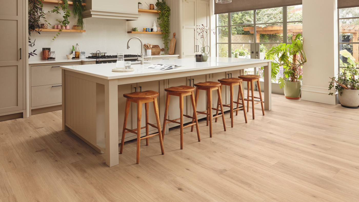 Kitchen with LooseLay Longboard LLP358