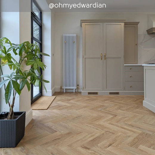 Karndean Designflooring Croftmore Oak wood flooring in a kitchen