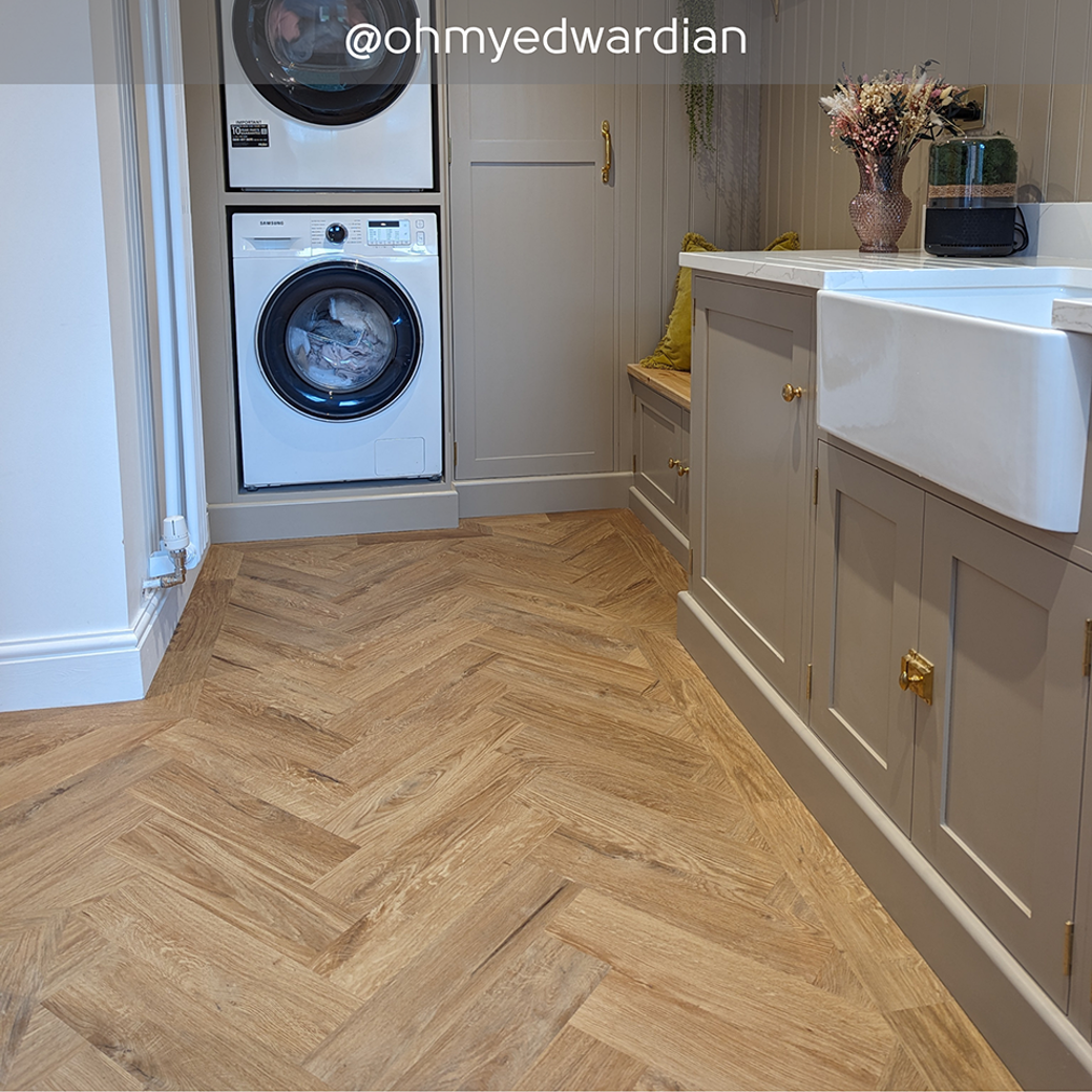 Karndean Designflooring Croftmore Oak wood flooring in a laundry room