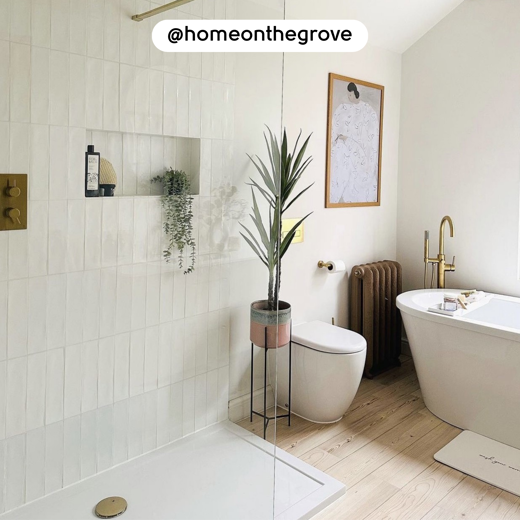 Natural Scandi Pine KP133 floors in a bright bathroom; photo credit: @homeonthegrove