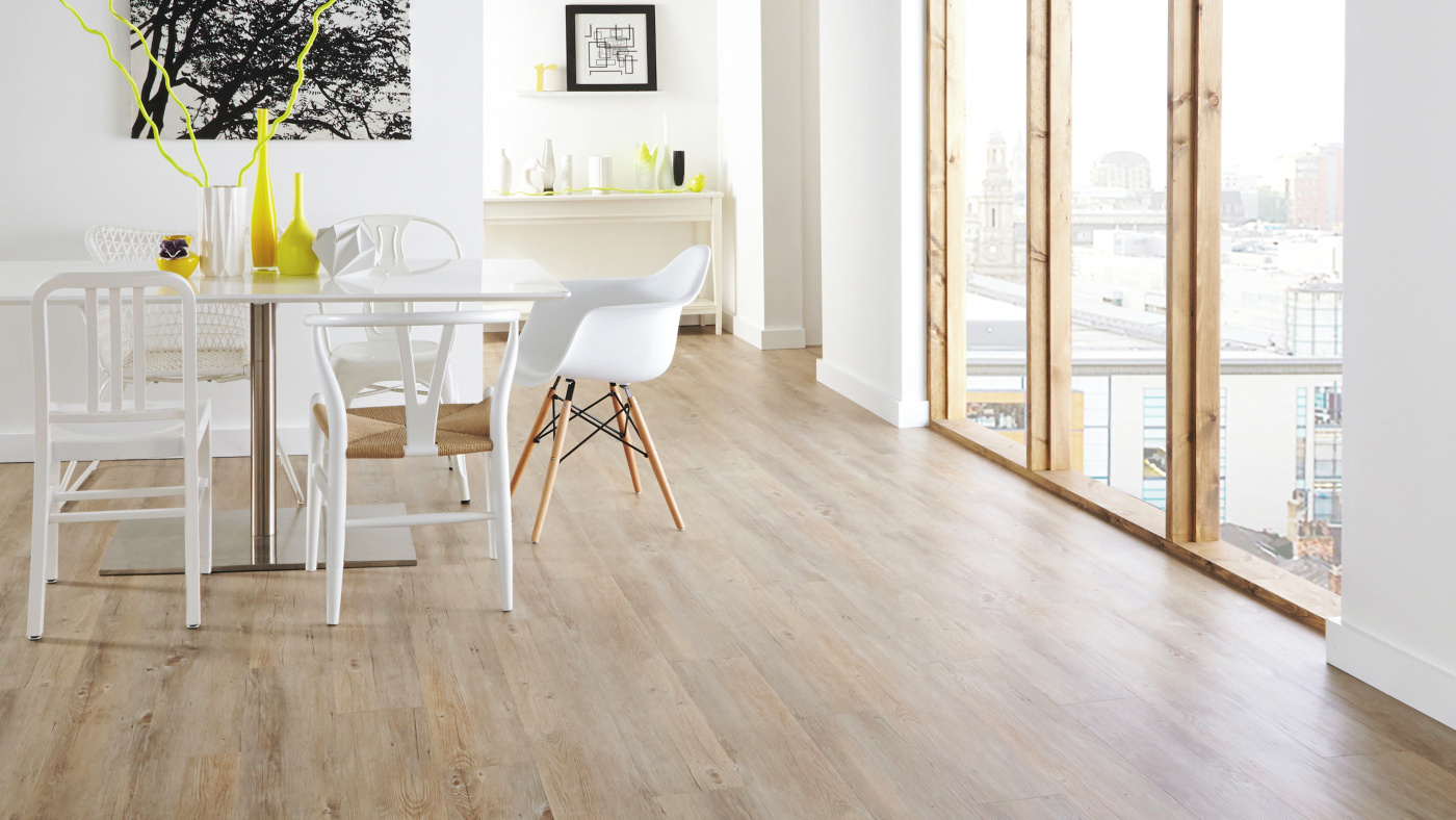 Dining room with Van Gogh Country Oak VGW81T | SCB81